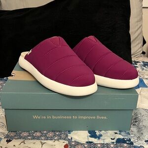 Toms Womens Alpargata Mallow Mule (Dark Fuchsia)